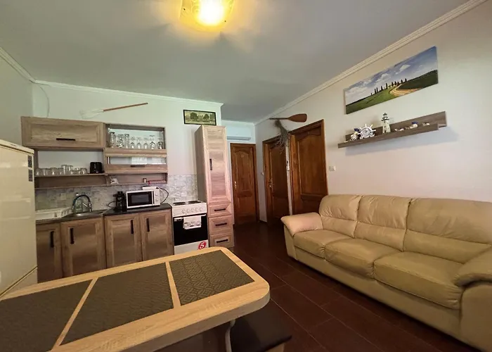 Lejlighed Nemere Apartmans Balatonkenese